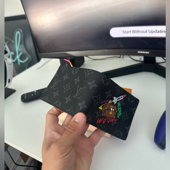 2021 Louis Vuitton Eclipse Wallet 2021 Holiday collection! - Picture 6 of 7
